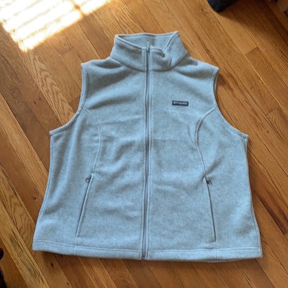 Columbia Jackets & Blazers - Columbia grey vest women’s 2x